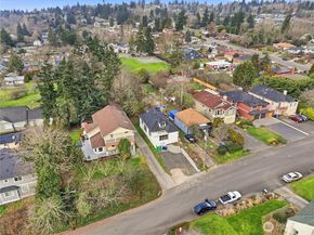 285 Earlington Avenue SW, Renton WA 98057