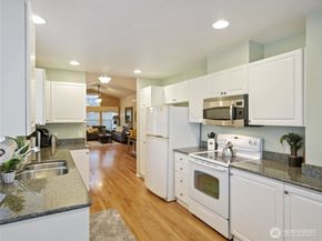 5131 S 234th Place 161, Kent WA 98032