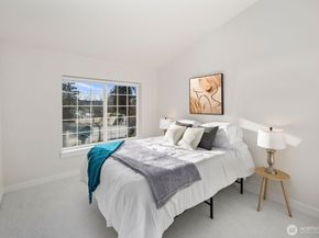 18638 NE 55th Way LL1863, Redmond WA 98052