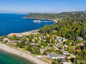 9712 50th Avenue SW, Seattle WA 98136