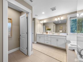 6501 124th Avenue NE, Kirkland WA 98033