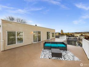 3228 21st Avenue W 300, Seattle WA 98199