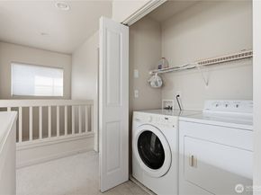 15743 NE 95th Way 53, Redmond WA 98052