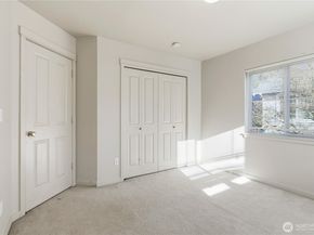 15743 NE 95th Way 53, Redmond WA 98052