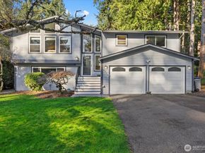 3718 NE 189th Place, Lake Forest Park WA 98155