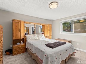 3718 NE 189th Place, Lake Forest Park WA 98155