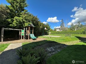 1829 95th Street SW 8, Everett WA 98204