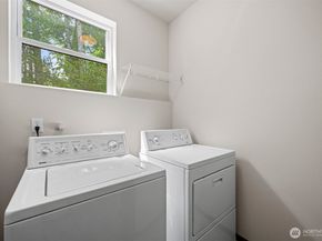 1829 95th Street SW 8, Everett WA 98204