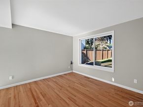 12228 Dayton Avenue N, Seattle WA 98133