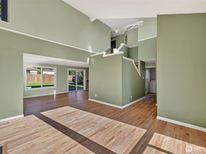 12228 Dayton Avenue N, Seattle WA 98133