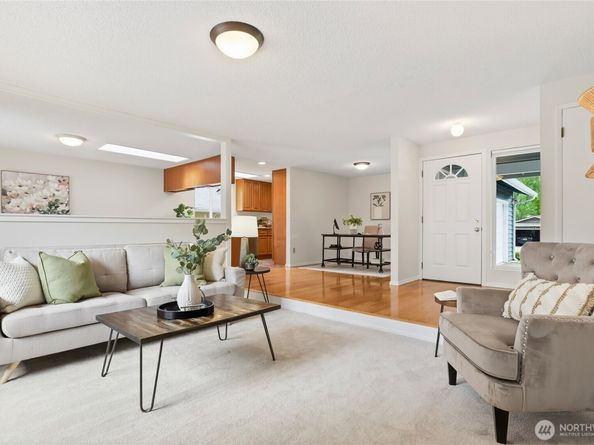 12018 NE 136th Place, Kirkland WA 98034