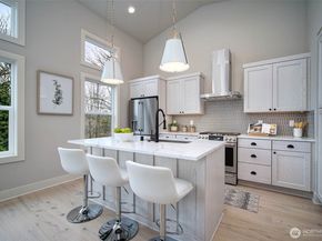 436 20th Ave, Kirkland WA 98033