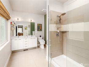 13114 SE 219th Place, Kent WA 98031