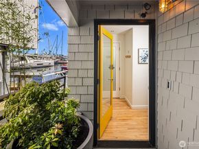 2466 Westlake Avenue N 19, Seattle WA 98109