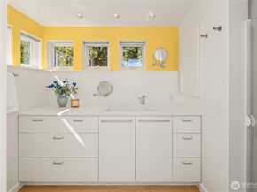 2466 Westlake Avenue N 19, Seattle WA 98109