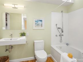 2466 Westlake Avenue N 19, Seattle WA 98109