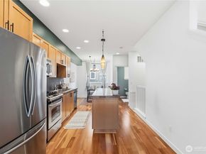 2225 NW Moraine Place, Issaquah WA 98027