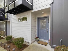 2225 NW Moraine Place, Issaquah WA 98027