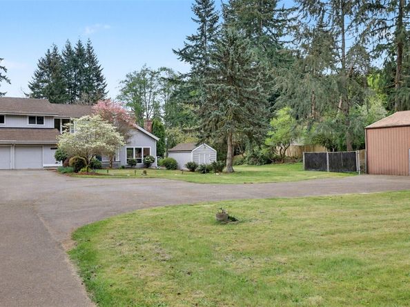 19832 156th Avenue NE, Woodinville WA 98072