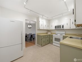 2565 Dexter Avenue N 103, Seattle WA 98109
