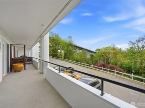 2565 Dexter Avenue N 103, Seattle WA 98109