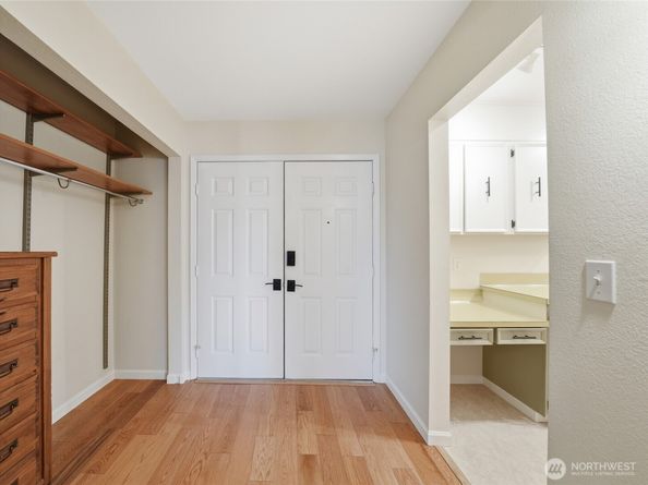 2565 Dexter Avenue N 103, Seattle WA 98109