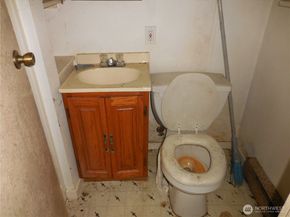 1239 Colchester Drive E, Port Orchard WA 98366
