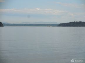 1239 Colchester Drive E, Port Orchard WA 98366