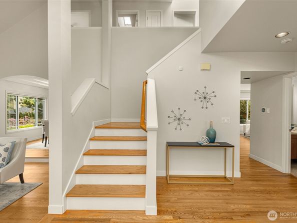 15409 101st Place NE, Bothell WA 98011