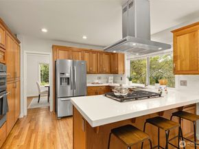 15409 101st Place NE, Bothell WA 98011