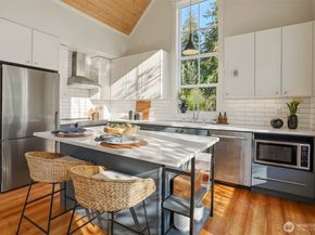 2327 NE 127th Street B, Seattle WA 98125