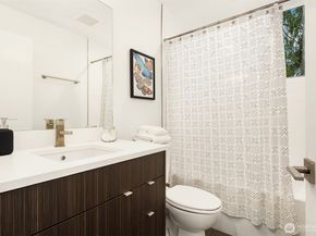 2418 6th Avenue W, Seattle WA 98119