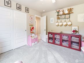 1227 Baker Heights Loop, Bremerton WA 98312