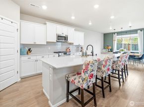 1227 Baker Heights Loop, Bremerton WA 98312
