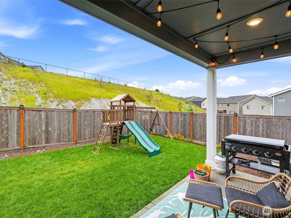 1227 Baker Heights Loop, Bremerton WA 98312