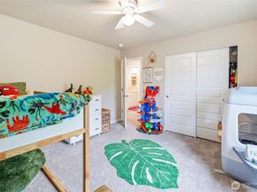 1227 Baker Heights Loop, Bremerton WA 98312