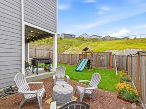 1227 Baker Heights Loop, Bremerton WA 98312