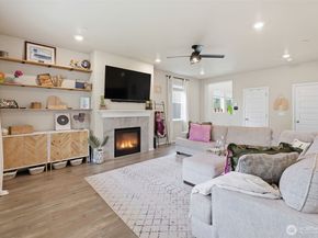 1227 Baker Heights Loop, Bremerton WA 98312