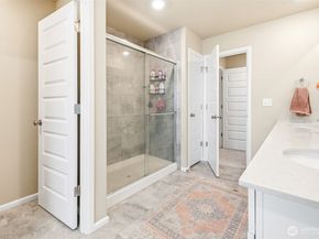 1227 Baker Heights Loop, Bremerton WA 98312
