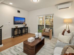 105 NW 39th Street D, Seattle WA 98107