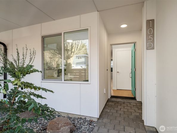 105 NW 39th Street D, Seattle WA 98107