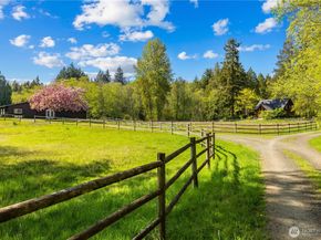 7200 NE Day Road W, Bainbridge Island WA 98110