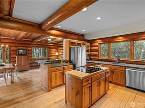 7200 NE Day Road W, Bainbridge Island WA 98110
