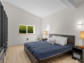 7200 NE Day Road W, Bainbridge Island WA 98110
