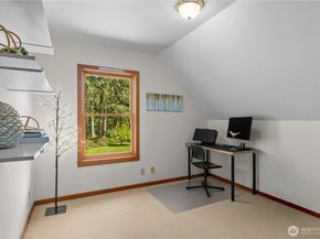 7200 NE Day Road W, Bainbridge Island WA 98110