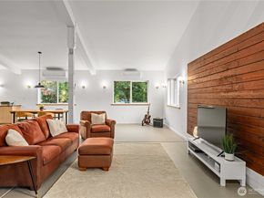 7200 NE Day Road W, Bainbridge Island WA 98110