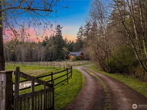 7200 NE Day Road W, Bainbridge Island WA 98110