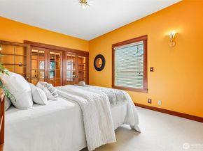 1514 NE 70th Street, Seattle WA 98115