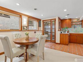 1514 NE 70th Street, Seattle WA 98115