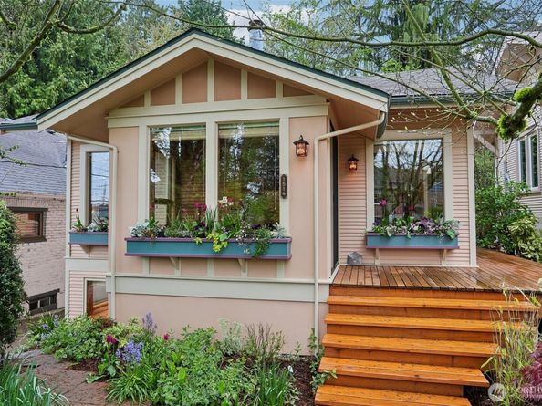 1514 NE 70th Street, Seattle WA 98115